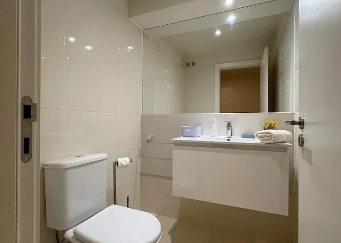 2br Retreat In Lumiar Near Airport W Patio 公寓