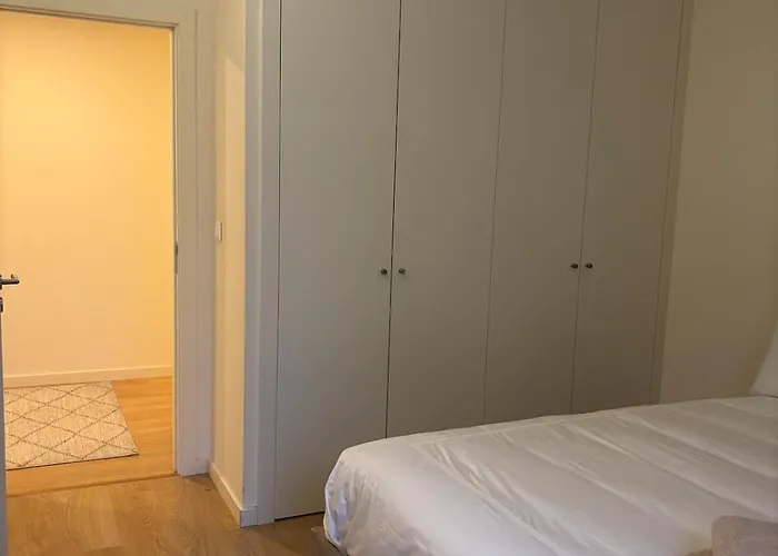 Daire 2br Retreat In Lumiar Near Airport W Patio Lisboa