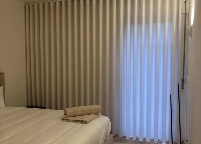 Apartamento 2br Retreat In Lumiar Near Airport W Patio